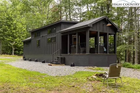 141 Maines Hill Ln, Scottville, NC 28672