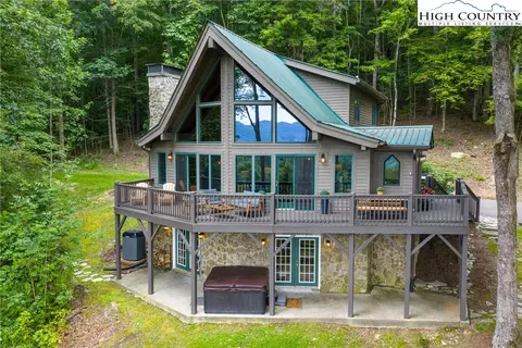 309 Grande Oaks Dr, Todd, NC 28684