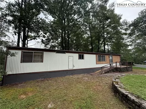 229 Fair Park Dr, Blowing Rock, NC 28605