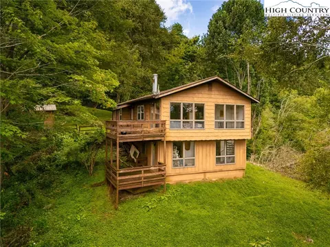 2811 Georges Gap Rd, Vilas, NC 28692