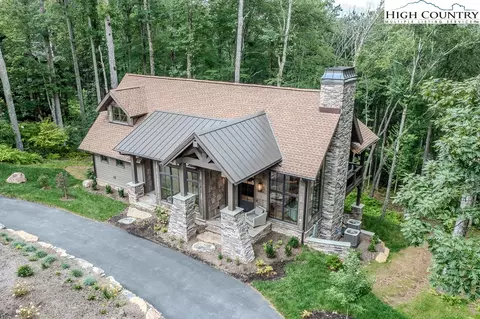 929 Sweetgrass Dr, Blowing Rock, NC 28605