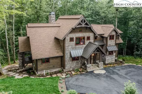 952 Sweetgrass Dr, Blowing Rock, NC 28605