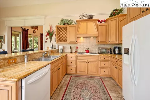 163 River Pointe Ln, Boone, NC 28607 photo 8