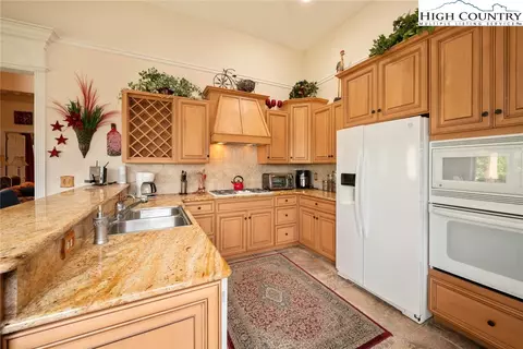 163 River Pointe Ln, Boone, NC 28607 photo 9