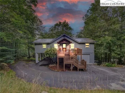 125 Tamarack Rd, Beech Mountain, NC 28604