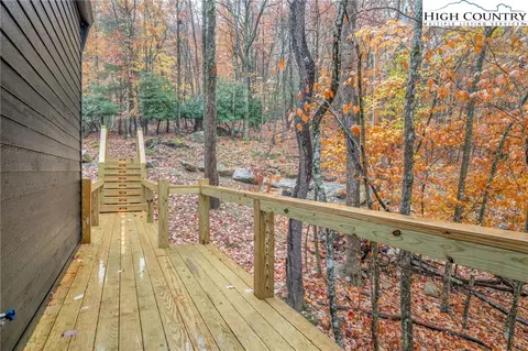 Exterior - 106 Jackpine Rd, Beech Mountain, NC 28604 photo 8 of 14