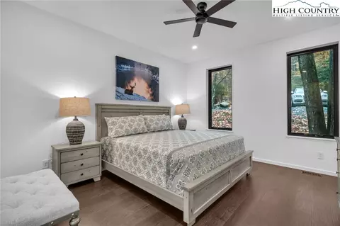 Bedroom - 106 Jackpine Rd, Beech Mountain, NC 28604 photo 1 of 4