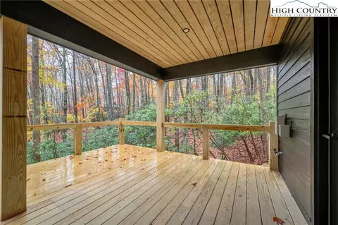 Exterior - 106 Jackpine Rd, Beech Mountain, NC 28604 photo 10 of 14