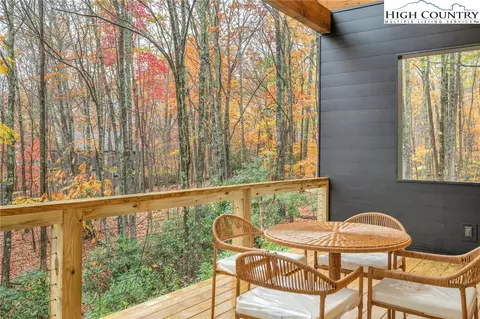 Exterior - 106 Jackpine Rd, Beech Mountain, NC 28604 photo 5 of 14