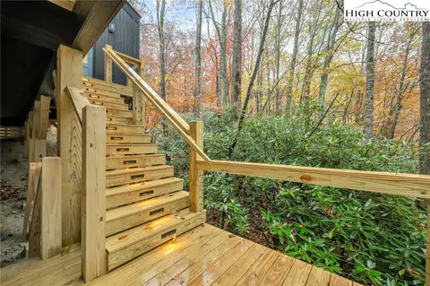 Exterior - 106 Jackpine Rd, Beech Mountain, NC 28604 photo 12 of 14