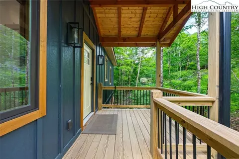 Exterior - 124 Holly Ln, Beech Mountain, NC 28604 photo 6 of 6