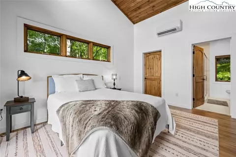 Bedroom - 124 Holly Ln, Beech Mountain, NC 28604 photo 1 of 3