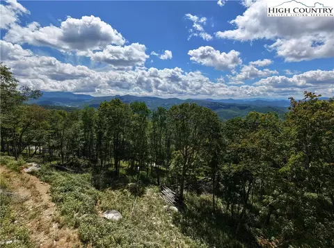 L-23 Banner Valley Trail, Banner Elk, NC 28604