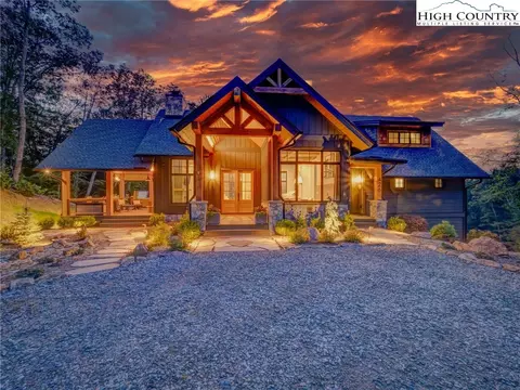 426 Red Sky Pkwy, Elk Park, NC 28622