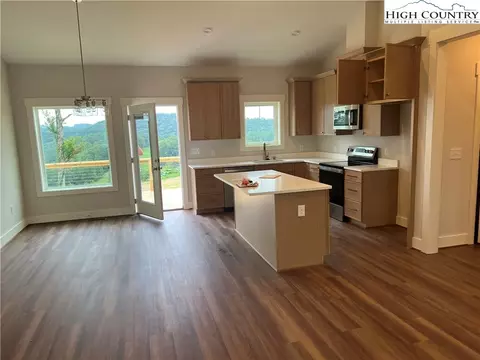 390 Turtle Rdg, Sparta, NC 28675 photo 2