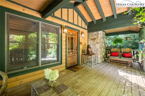 5274 Us Highway 221, Blowing Rock, NC 28605