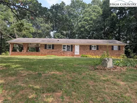 1920 N Oak Ridge Church Rd, Yadkinville, NC 27055