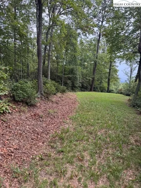 72 Rodeo Drive Dr, Ferguson, NC 28624