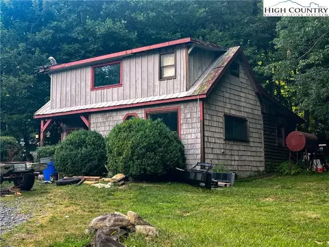 5539 Nc 105 Hwy, Banner Elk, NC 28604