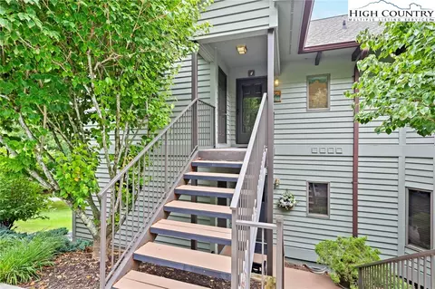 461 Waterside Dr #4, Blowing Rock, NC 28605