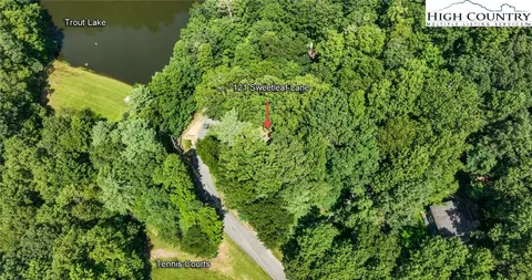 121 Sweetleaf Ln, Deep Gap, NC 28618 photo 3