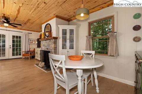 121 Sweetleaf Ln, Deep Gap, NC 28618 photo 6