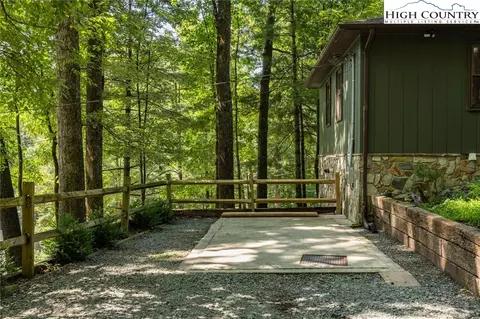 121 Sweetleaf Ln, Deep Gap, NC 28618 photo 30