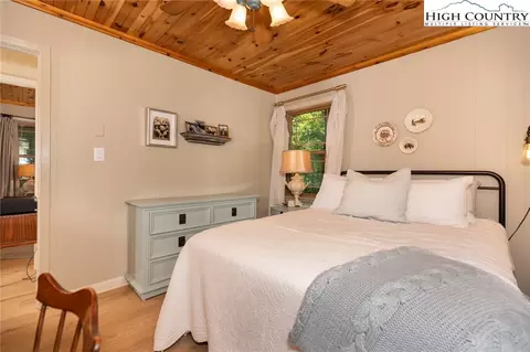 121 Sweetleaf Ln, Deep Gap, NC 28618 photo 20