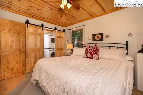 121 Sweetleaf Ln, Deep Gap, NC 28618 photo 14