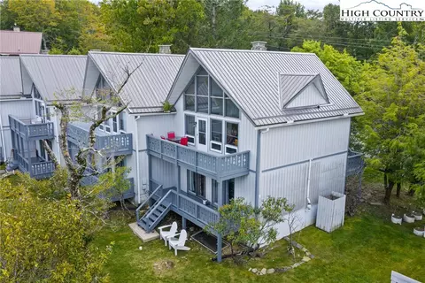 105 N Pinnacle Ridge Rd #6, Beech Mountain, NC 28604