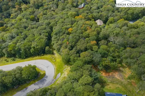 11 Fox Crest Rd, Beech Mountain, NC 28604 photo 6