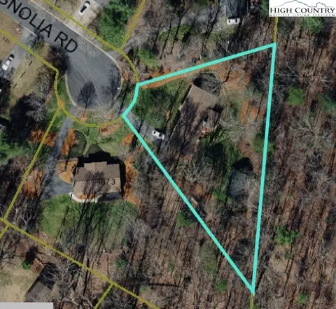 429 E Magnolia Rd, North Wilkesboro, NC 28659
