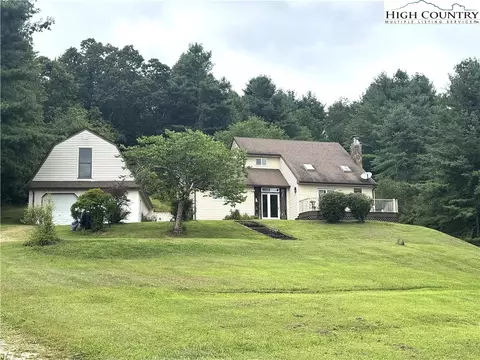 115 Old Knob Ln, Mouth Of Wilson, VA 24363