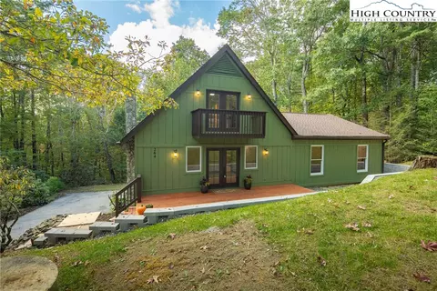 264 Foggy Ln, Boone, NC 28607