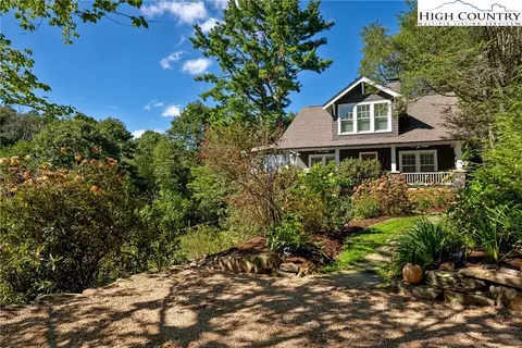 250 Globe Rd, Blowing Rock, NC 28605