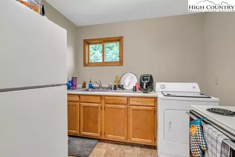 180 Hidden Shadows Dr, Boone, NC 28607 photo 18