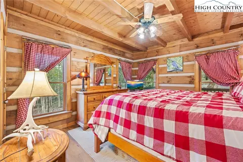 Bedroom - 207 Lake Rd, Beech Mountain, NC 28604 photo 2 of 4