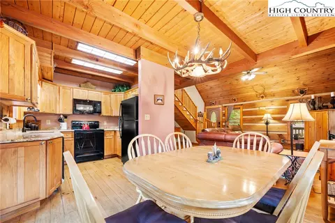 Dining - 207 Lake Rd, Beech Mountain, NC 28604 photo 2 of 2