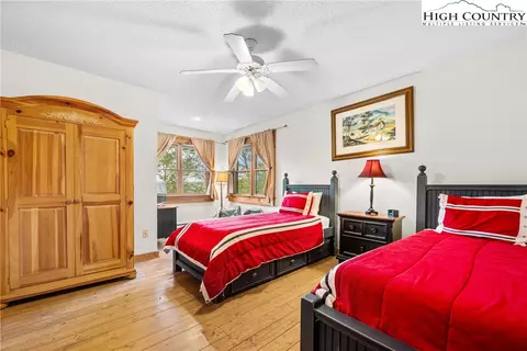 Bedroom - 207 Lake Rd, Beech Mountain, NC 28604 photo 3 of 4