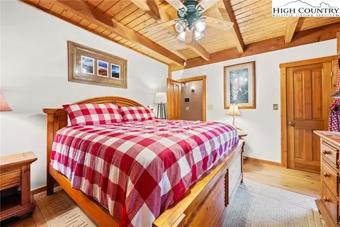 Bedroom - 207 Lake Rd, Beech Mountain, NC 28604 photo 1 of 4