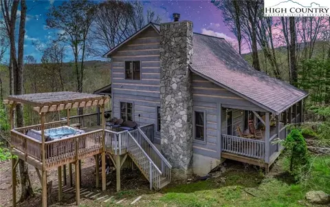 Exterior - 207 Lake Rd, Beech Mountain, NC 28604 photo 10 of 11