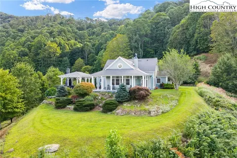 410 560 Puckett Rd, Banner Elk, NC 28604