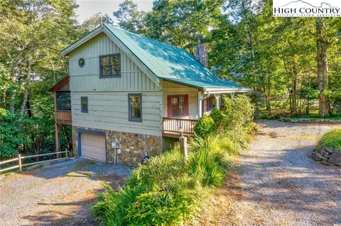 260 Galax Cir, Blowing Rock, NC 28605