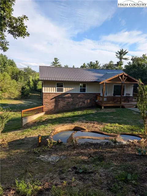 164 Glade Creek Rd, Sparta, NC 28675