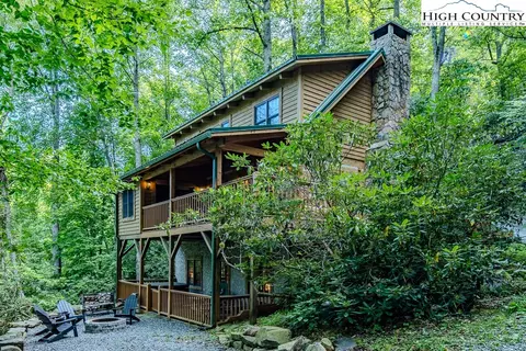 167 Boulder Shadow Ln, Banner Elk, NC 28604
