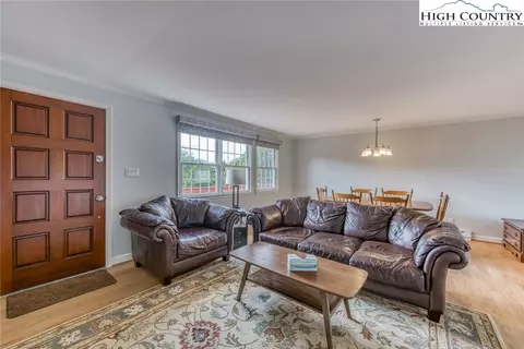 165 Apache St, Newland, NC 28657 photo 3
