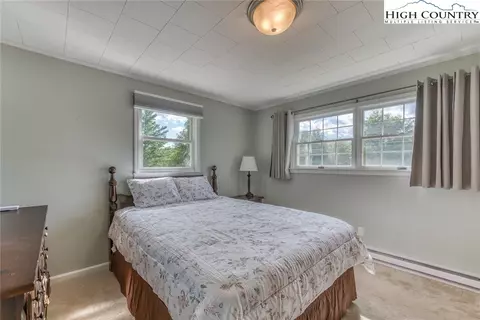 165 Apache St, Newland, NC 28657 photo 12