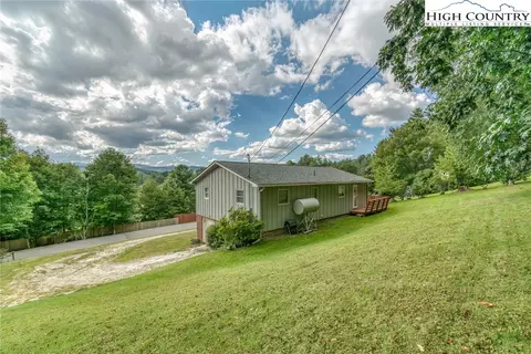 165 Apache St, Newland, NC 28657 photo 32