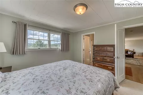 165 Apache St, Newland, NC 28657 photo 13