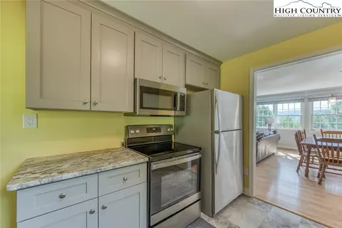 165 Apache St, Newland, NC 28657 photo 10
